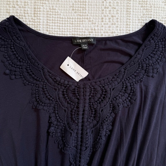 Lane Bryant Top Navy Flowy Boho Crochet V-Neck NWT 18 / 20 - Picture 4 of 7